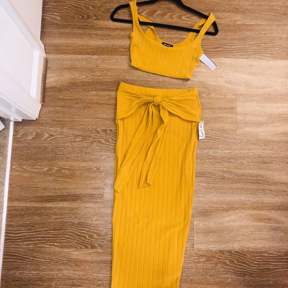 Mustard crop top. Mustard Tie Front Skirt midi .
